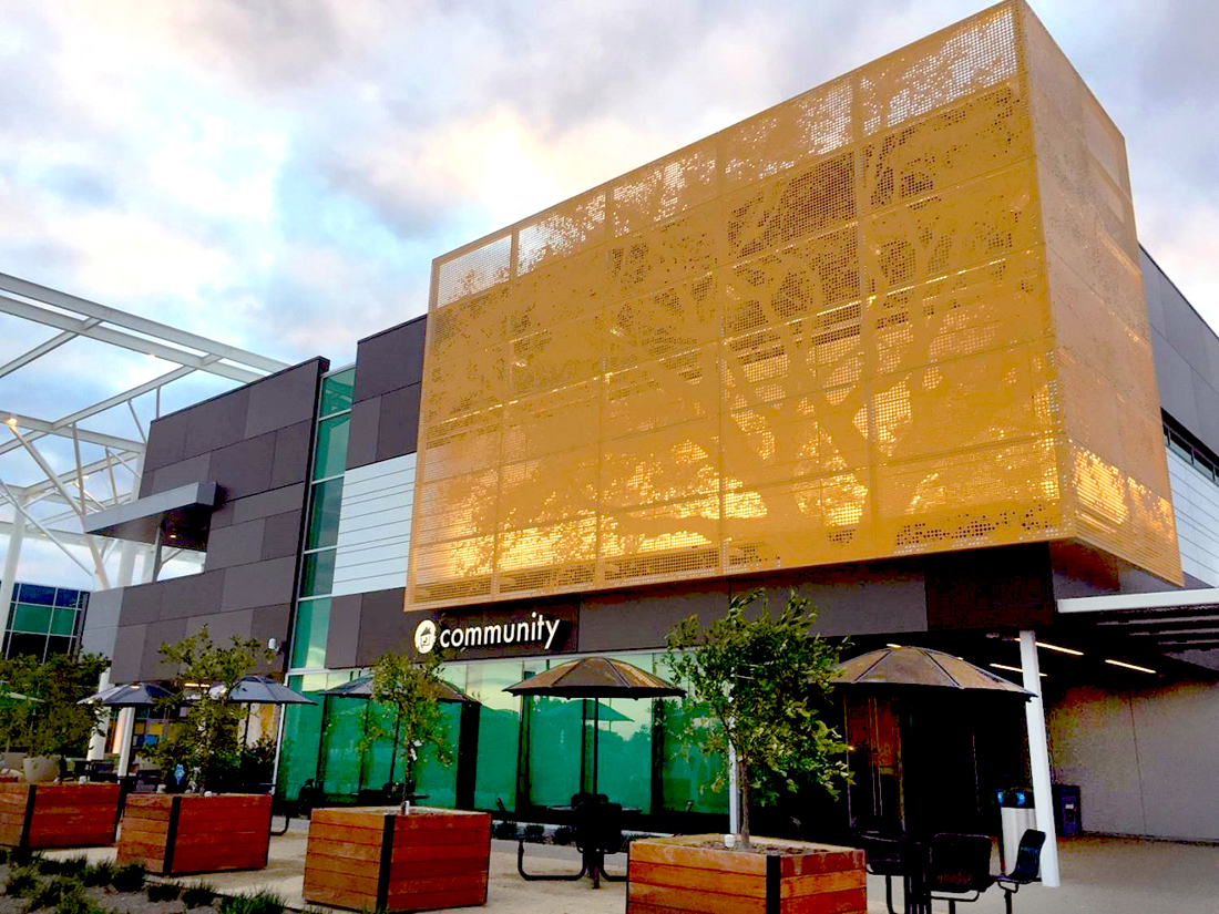 Kaiser Permanente Hospital, MurrietaPerforated Picture PERFect Façade